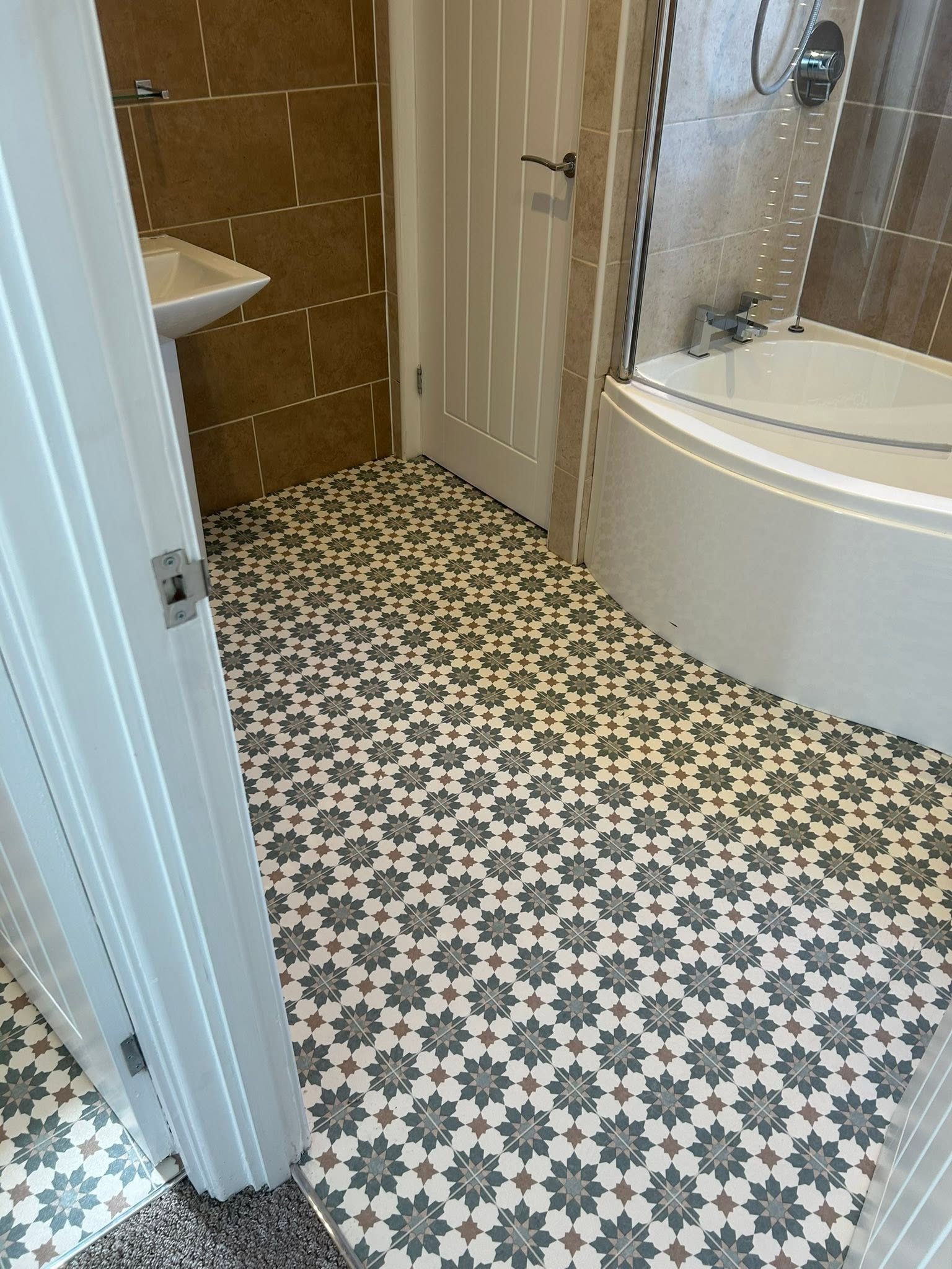 bathroom LVT flooring bristol